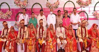 मुख्यमंत्री ने दिया 12 नवविवाहित वर-वधुओं को सुखद वैवाहिक जीवन का आशीर्वाद