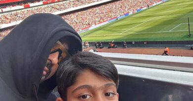 आर्सेनल अमीरात में फुटबॉल प्रीमियर लीग फाइनल का आनंद लेते हुए राज कुंद्रा ने अपने बेटे के साथ खूबसूरत तस्वीरें साझा कीं