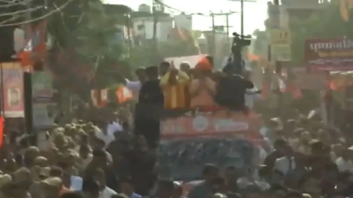 मेरठ में जिधर देखो उधर लोग ही लोग, BJP प्रत्याशी अरुण गोविल के समर्थन में CM योगी ने किया रोड शो