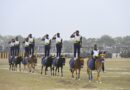   लखनऊ छावनी स्थित सूर्या खेल परिसर में घुड़सवारी प्रदर्शन आयोजित किया गया जिसमें एक पोलो मैच भी शामिल था।
