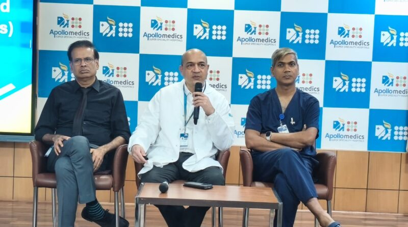 अपोलोमेडिक्स में 16 वर्षीय किशोर की हुई सफल हिप रिप्लेसमेंट सर्जरी