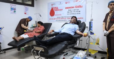 विश्व रक्तदाता दिवस पर एसआरएमएस मेडिकल कॉलेज में स्वैच्छिक रक्तदान कैंप का आयोजन