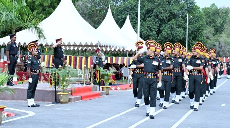 सीनियर कैडर कोर्स-01 की समाप्ति परेड ऑफिसर्स ट्रेनिंग कॉलेज, एएमसी सेंटर एवं कॉलेज, लखनऊ में आयोजित की गई।