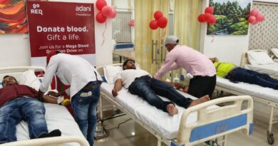 अदाणी समूह के चेयरमैन गौतम अदाणी के 63वें जन्मदिन पर लगा रक्तदान शिविर