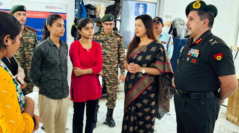 मेजर जनरल मनोज तिवारी ने लखनऊ में ऑनलाइन सामान्य प्रवेश परीक्षा (सीईई) केंद्रों का दौरा किया।