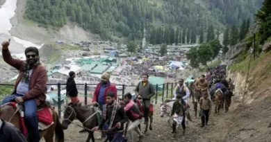 अमरनाथ यात्रा के लिए पहला जत्था रवाना, उपराज्यपाल मनोज सिन्हा ने दिखाई हरी झंडी