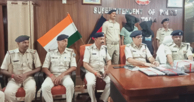जामताड़ा में साइबर अपराधियों पर पुलिस की बड़ी कार्रवाई, 9.91 लाख नगद सहित लैपटॉप के साथ दो गिरफ्तार