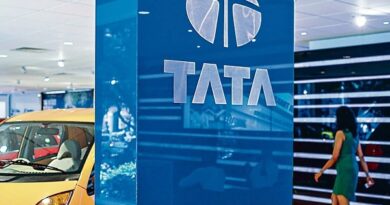 टाटा मोटर्स पर सेंसेक्स से बाहर होने का खतरा…जानिए 39 साल बाद क्यों बनी यह स्थिति?