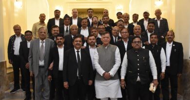 सेल्स टैक्स बार एसोसिएशन के पदाधिकारियों ने की सतीश महाना से भेंट