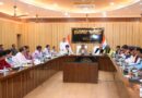 जिला निर्वाचन अधिकारी की अध्यक्षता में जनपद के मान्यता प्राप्त राष्ट्रीय/राज्यीय राजनैतिक दलों के प्रतिनिधियों के साथ मतदेय स्थलों का सम्भाजन के संबंध में बैठक हुई सम्पन्न