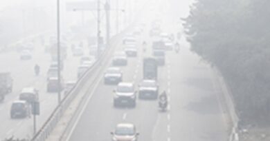 एनसीआर में वायु प्रदूषण चरम पर, सांस लेना हुआ मुश्किल, घने कोहरे से विजिबिलिटी शून्य के करीब