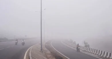 देश भर में कोहरे का कहर! 75 से अधिक ट्रेनें चल रहीं लेट, एयरपोर्ट पर भी यात्री बेहाल