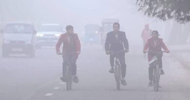 यूपी में ठंड ने बढ़ाई कंपकंपी, कोहरे का कहर जारी; विजिबिलिटी 50 मीटर तक सिमटी, 22 जिलों में अलर्ट