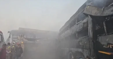 कोहरे का कहर! यमुना एक्सप्रेसवे पर भिड़ीं 8 बसें और 3 कारें, 4 यात्रियों की मौत-25 घायल