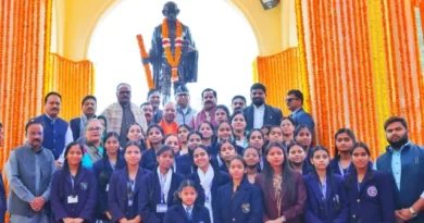 राष्ट्रपिता की पुण्यतिथि पर सीएम योगी ने बापू को किया नमन, जीपीओ पार्क में गांधी प्रतिमा पर अर्पित की श्रद्धांजलि