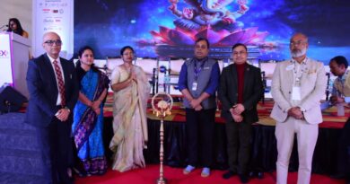 यूपीआईटेक्स में गुजरात ओडीओपी के सामान लुभा रहे सबका मन