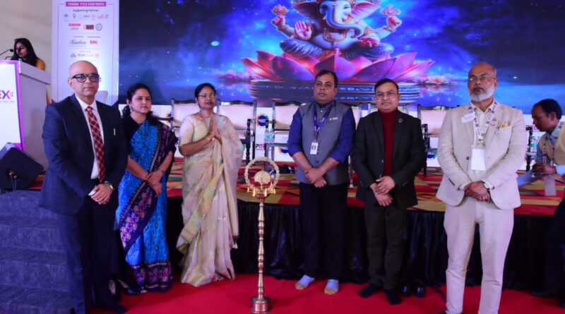 यूपीआईटेक्स में गुजरात ओडीओपी के सामान लुभा रहे सबका मन