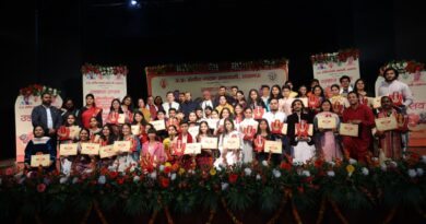 “प्रभावी संगीत के लिए केवल स्वर और लय ही काफी नहीं है इसके लिए भाव होना भी बहुत जरूरी है” : प्रो संजय सिंह