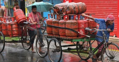 1 फरवरी को LPG सिलेंडर के रेट होंगे अपडेट, देखें बजट डे पर मिली है राहत या लगा है झटका