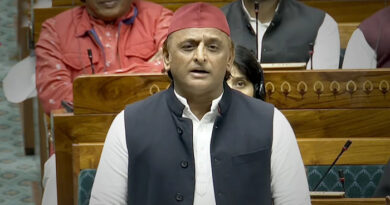 संसद में अखिलेश यादव बोले- लोहे पर पीतल चढ़ाकर भी बेटी की विदाई नहीं हो पाएगी