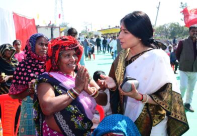 रायबरेली में सेवा समर्पण अभियान की गूंज, रीना सिंह ने हजार से ज्यादा लोगों से किया जनसंवाद, महिलाओं को बांटे कंबल