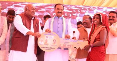 ग्राम चौपाल कार्यक्रमों से होता ग्रामीण समस्याओं का एक स्थान पर सम्पूर्ण समाधान।