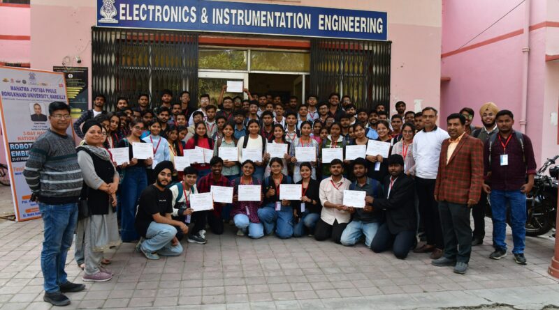 Faculty of Engineering and Technology, MJPRU में तीन दिवसीय रोबोटिक्स, IoT एवं एम्बेडेड सिस्टम पर कार्यशाला का सफल आयोजन