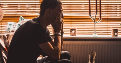 क्या होता है नर्वस ब्रेकडाउन, जिसमें बदल जाता है इंसान का व्यवहार