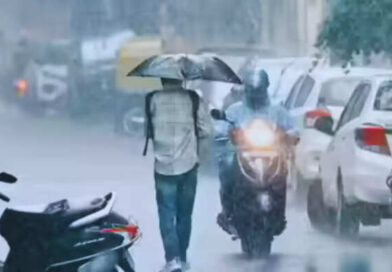 UP Weather Today: यूपी में बदला मौसम का मिजाज, 12 जिलों में बारिश-आंधी का अलर्ट, कहीं धूप तो कहीं ओलावृष्टि की आशंका