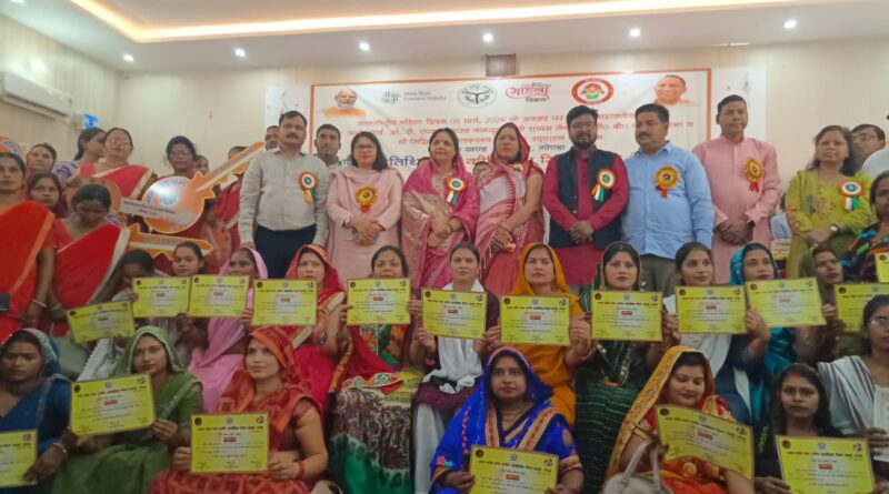 “अन्तर्राष्ट्रीय महिला दिवस” पर मुजेहना में आयोजित हुआ भव्य कार्यक्रम, महिलाओं व छात्राओं को किया गया सम्मानित