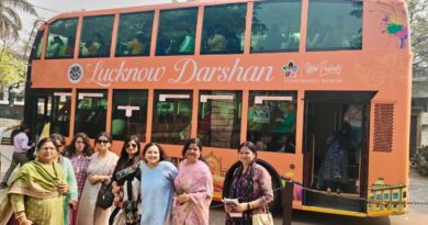 अंतरराष्ट्रीय महिला दिवस पर ‘लखनऊ दर्शन’ बस से महिलाओं ने की खुशियों की सैर