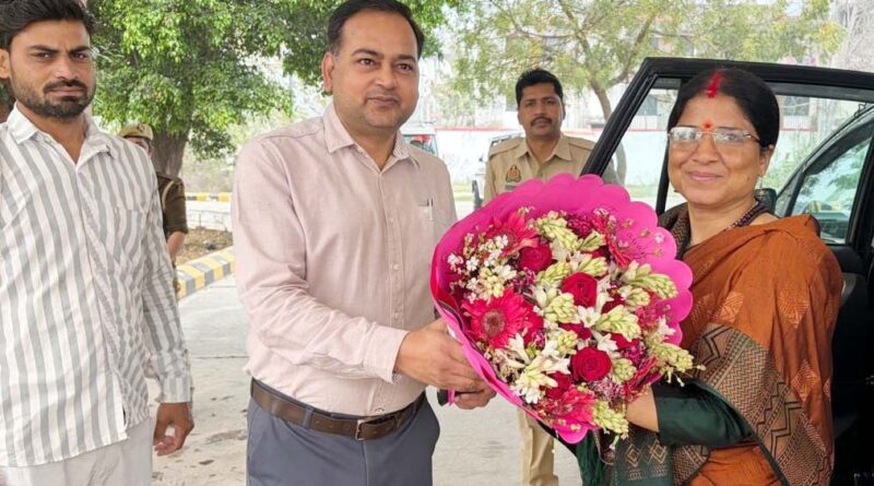 राज्य महिला आयोग की सदस्य ऋतु शाही ने की जनसुनवाई, कई मामलों का मौके पर निस्तारण