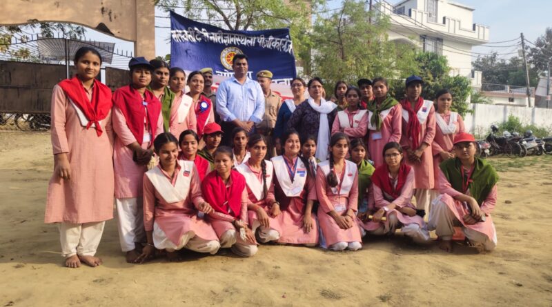 गोण्डा के सरस्वती देवी नारी ज्ञानस्थली कॉलेज में एनएसएस का पांचवां दिन, योग, जल संरक्षण रैली और साइबर अपराध पर जागरूकता कार्यक्रम आयोजित