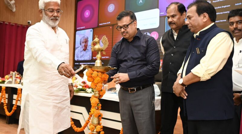 सिंचाई एवं जल संसाधन प्रबंधन में आर्टिफिशियल इंटेलिजेंस के उपयोग से आएगी नई दक्षता व पारदर्शिता : जलशक्ति मंत्री स्वतंत्र देव सिंह