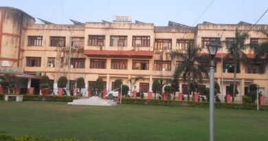 गोंडा में एंटी करप्शन का बड़ा एक्शन: विकास भवन पर छापा, दो वरिष्ठ लिपिक हिरासत में