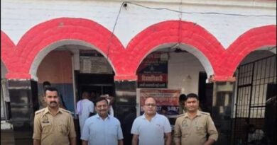 गोंडा में गैंगस्टर अमित अग्रवाल ने वर्चस्व और पैसों के विवाद में अंकुर अग्रवाल से की खुली सड़क पर भिड़ंत