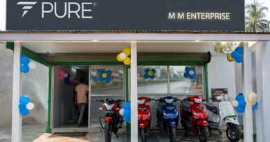 शोरूम में हाई-परफॉर्मेंस ईवी और प्योरपॉवर उत्पादों की पूरी श्रृंखला उपलब्ध, जो टिकाऊ गतिशीलता के प्रति प्रतिबद्धता को पुख्ता करती है