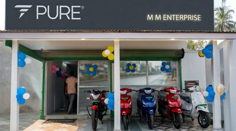 शोरूम में हाई-परफॉर्मेंस ईवी और प्योरपॉवर उत्पादों की पूरी श्रृंखला उपलब्ध, जो टिकाऊ गतिशीलता के प्रति प्रतिबद्धता को पुख्ता करती है