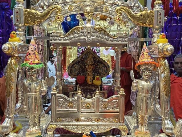 छपिया में घनश्याम महाराज का 245वां जन्मोत्सव, भक्ति और उल्लास से गूंजा स्वामीनारायण मंदिर