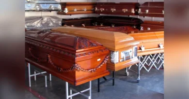 कॉफिन बॉक्स में लेटकर ध्यान कर रहे लोग, जापान में शुरू हुआ अनोखा ‘कॉफिन मेडिटेशन’ ट्रेंड