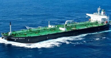 अमेरिकी नाकेबादी की चीनी टैंकर ने ली परीक्षा, होर्मुज से गुजरने के बाद लिया यू-टर्न