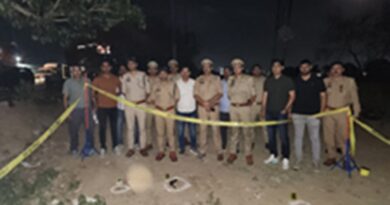 फिरोजाबाद : दो लुटेरों को पुलिस ने मुठभेड़ के बाद गिरफ्तार किया, फाइनेंस कर्मियों से की थी दिनदहाड़े लूट