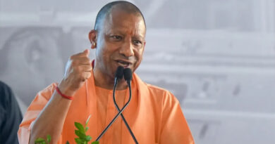 बच्चे के इलाज के लिए परेशान थी महिला, CM योगी ने दूर की चिंता