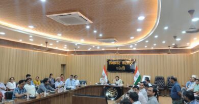 अपर जिलाधिकारी प्रशासन ने विशेष संचारी रोग नियंत्रण अभियान तथा दस्तक अभियान की करी समीक्षा