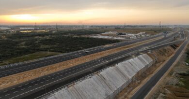 मेरठ से प्रयागराज तक बनने वाला यह लगभग 594 किलोमीटर लंबा गंगा एक्सप्रेस- वे