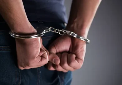 पुलिस को बड़ी सफलता : श्रीनगर में दो संदिग्ध आतंकी गिरफ्तार; हथियार, गोला-बारूद और लश्कर-ए-तैयबा के पोस्टर बरामद