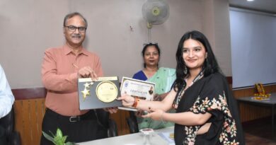 बाबासाहेब भीमराव अंबेडकर विश्वविद्यालय में नवभारत लोकमंथन 2.0 संसदीय वाद-विवाद प्रतियोगिता का समापन, ‘लोकतंत्र, राजनीति और पारदर्शिता’ पर युवाओं ने रखे विचार, कार्तिकेय शुक्ला बने सर्वश्रेष्ठ वक्ता