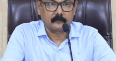 सरकारी भूमि को खुर्द बुर्द करने एवं अभिलेखों की फोटो कापी के आधार पर प्राईवेट लोगों के पक्ष में अमलदरामद कराने पर जिलाधिकारी ने की कठोर कार्यवाही