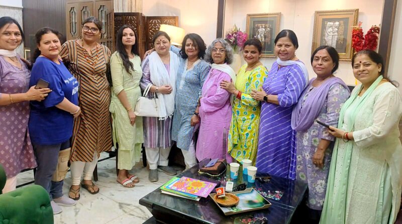 डॉ अलका जैन, एमडी स्त्री रोग के कुशल मार्गदर्शन में एक पैप स्मीयर परीक्षण शिविर का आयोजन किया।