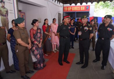 19 यू पी गर्ल्स बटालियन एनसीसी का ब्रिगेडियर पुनीत श्रीवास्तव, विशिष्ट सेवा मेडल द्वारा आज वार्षिक प्रशासनिक निरीक्षण